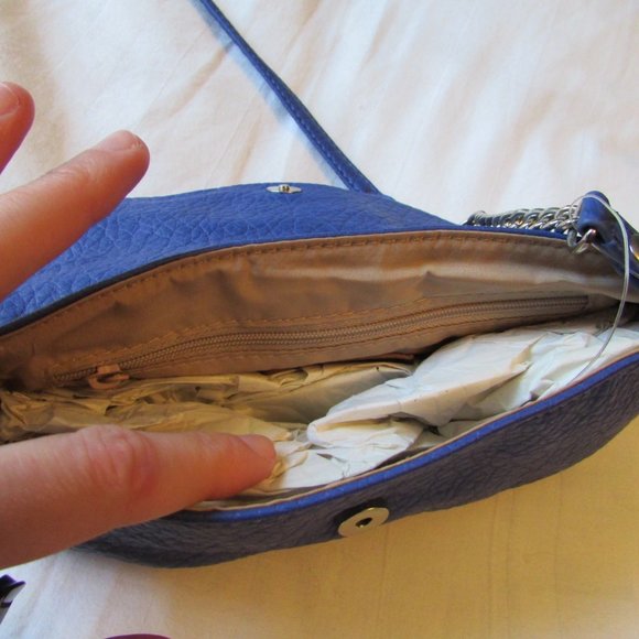 *3 for $25* blue small cross body purse/clutch - Picture 3 of 5